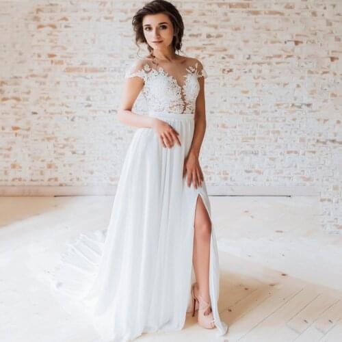 Scoop Lace Appliques Short Sleeve Split Buttons Tulle A-Line Wedding Dress 2021 Vestido De Noiva Bridal Gown