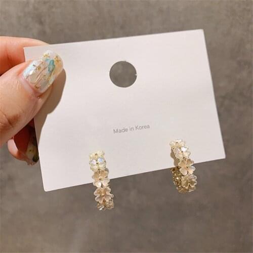 New Elegant Cute Shell Flower Hoop Earrings For Women Geometric Circle Boucle D'oreille Jewelry Gifts 2021 Fashion Earrings