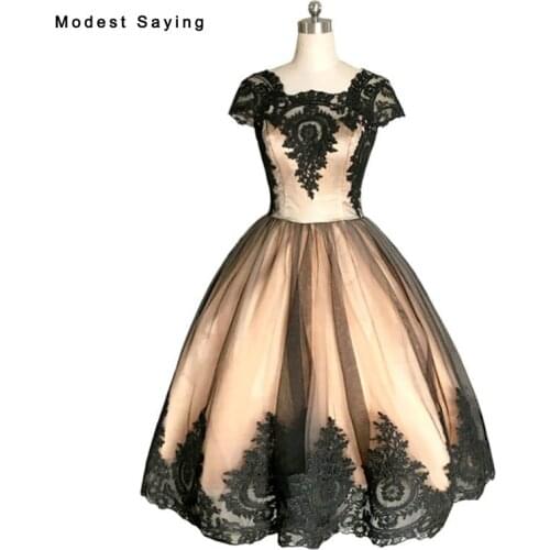 Elegant Black Ball Gown Lace Short Sleeve Cocktail Dress 2017 Knee Length Homecoming Prom Gowns Graduation robe de cocktail VC64