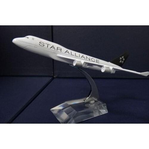 20CM plane model Boeing 747-400 Star Alliance aircraft B747 Metal simulation airplane model for kid toys Christmas gift