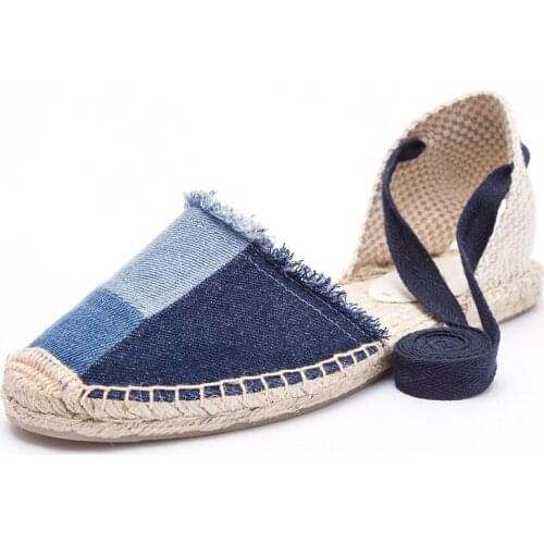 In the summer of 2019 the new casual shoes sandals flat with cross strap color matching canvas sandals