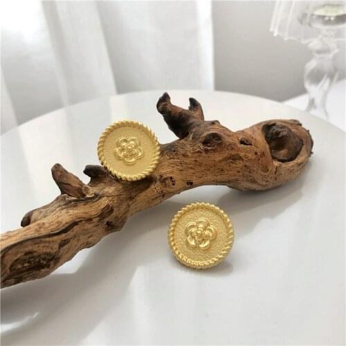 Silver earrings 2020 new restoring ancient ways is contracted design feeling female small niche fashion earrings F305