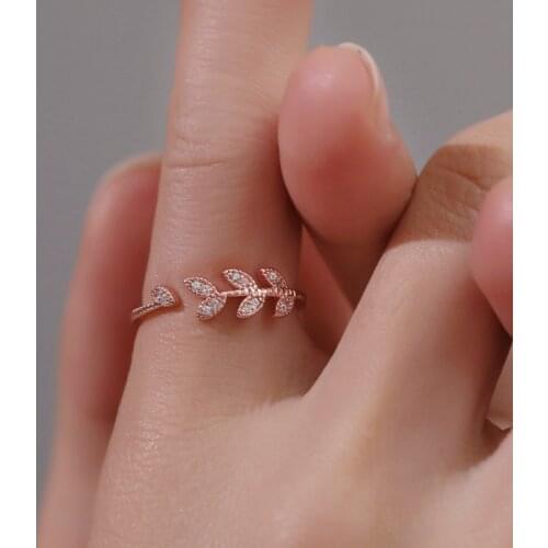 Fashion Crystal Leaves Shaped Ring For Women Girls Luxury Vintage Gold Silver Color Zircon Wedding Bands Jewelry Accessories