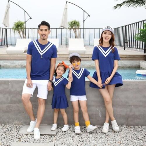 Family Matching Outfit 2018 Family Set Cotton Mother Daughter Dresses Father Son Clothes Sets Parent-Child Clothing 3XL