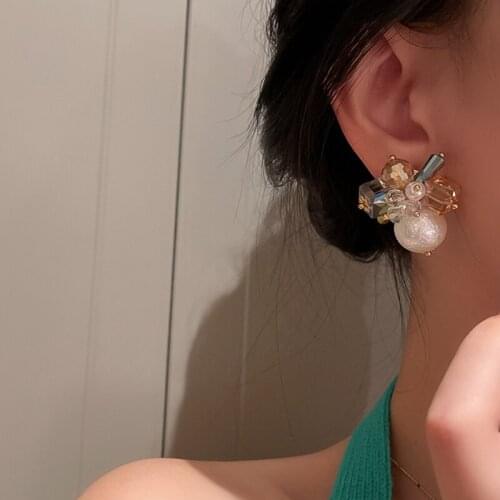 VSnow Statement Multicolor Crystal Flower Dangle Earring for Women Fashion Circle Simulation Pearl Beaded Earring Jewellery