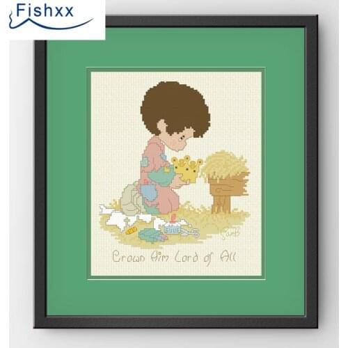 Fishxx Cross Stitch 14CT Kit European style childrens bedroom paintings H069 Holding the crown boy ivory white cloth