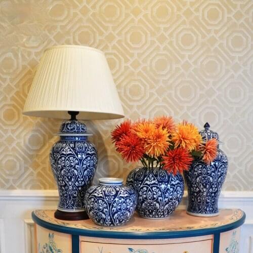 Antique design Chinese traditional ceramic porcelain home decorative luxury table lamp