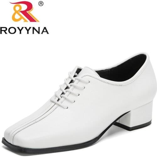ROYYNA 2021 New Designers Block Heel Shoes Ladies Office Shoes Women Short Heels Fashion White Pumps Feminimo Zapatos Mujer