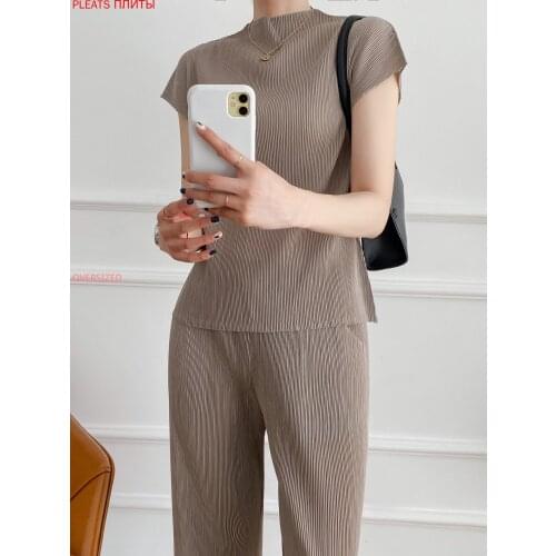 Miyake Pleated T-shirt Short-sleeved Womens Spring and Summer New Short Pleated Flying Sleeve Top Women Oversized T Shirt