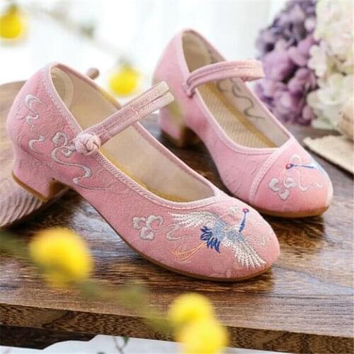 Womens Handmade Dancing Shoes Fashion Chinese Embroidered Walking Shoes Ladies Ballet Vegan Comfortable Shoes Pumps Footwear