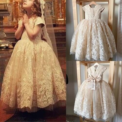 Champagne A Line Long Flower Girls Dresses Jewel Neck Short Sleeve Lace Appliques Bow Tie Kids Party Gown Infant Birthday Gowns