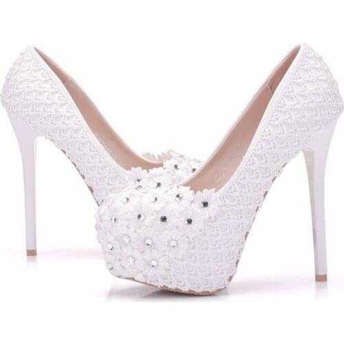 Crystal Queen Women Shoes Sexy White Lace Pumps Shoes Woman Flower Round Toes Platforms Spring Wedding Party High Heels Shoes
