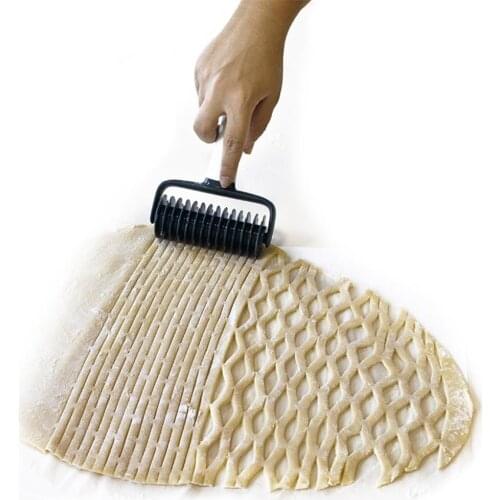 Plastic Pizza Dough Cookie Bread Wheel Latticese Roller Cutter Kitchen Baking Tool