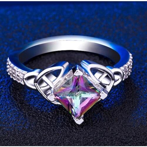 BAOSHINA Classical Colorful Finger Ring For Women Three-dimensional Geometry Ring Anniversary Party Weeding Jewelry
