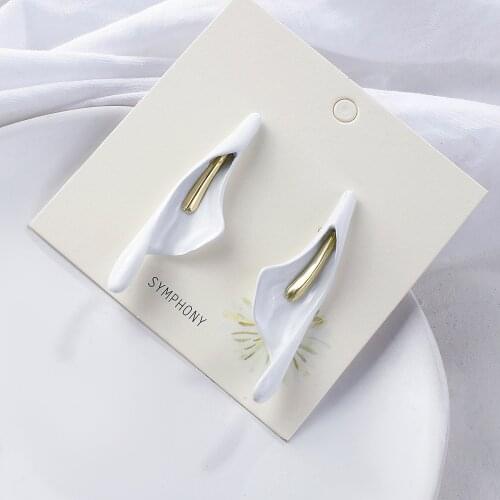 AMORCOME Europe Vintage Calla Lily Flower Drop Earrings Geometric Enamel White Irregular Flowers Earrings Women TV Show Jewelry