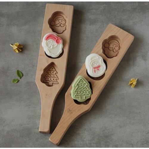 2019 Christmas moon cake ice skin children cartoon pumpkin biscuit mung bean cake heart skull traditional wood mold