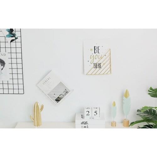 1PC Geometric Shape Metal Table Storage Basket Nordic Wall Mounted Desk Storage Shelf Basket Magazine Book Organizer Home JL 233