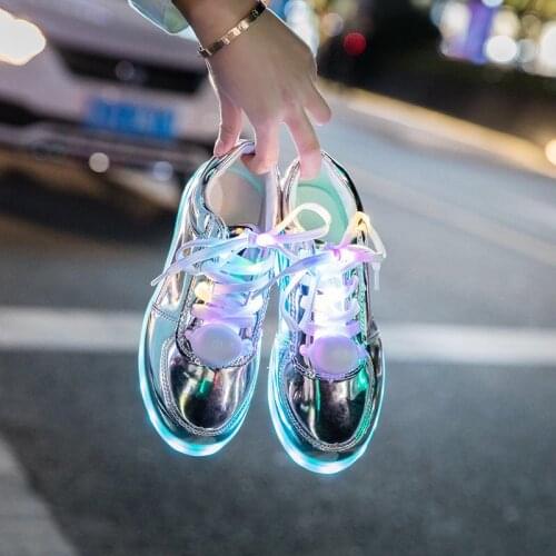 2021 New Usb Rechargeable Luminous with Lights for Women Men LED Shoes with Lighted up sole Adults lady Arrow diagram Silvery