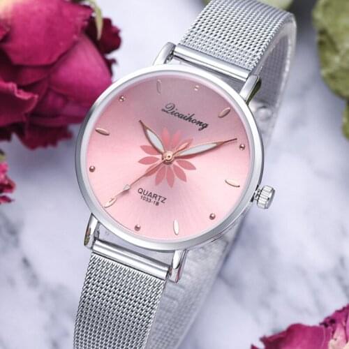Relogio Luxury Women Famous Watches Flowers Printing Exquisite Dial Quartz Watch Creative Ladies Clock Gift Korean orologio часы
