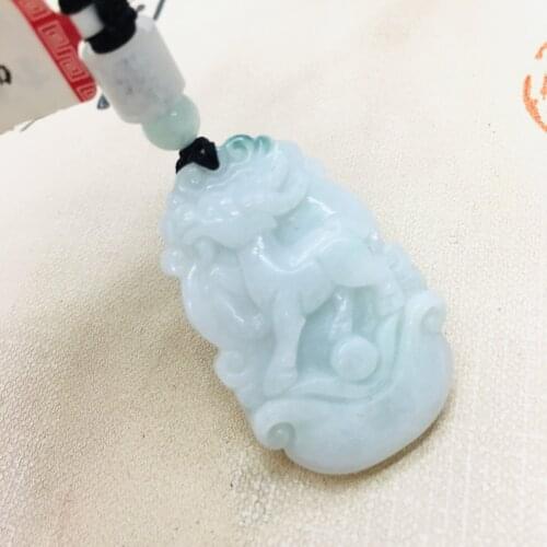 Pure natural Emerald jade Hand-carved two-color zodiac sheep pendant with simple necklace Men and women sweater chain