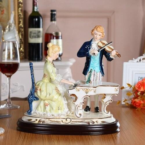 High-end Luxury European-style Porcelain Puppet Living Room Home Decoration Crafts Ceramic Characters Playing Piano Creativity