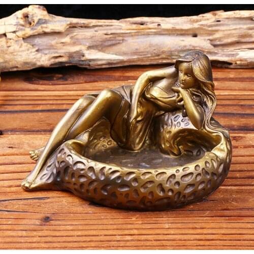 Beauty and the Beast Ashtray Resin Ashtray Home Decor Practical Smoking Accessories European Style Beauty Ashtray Ornaments