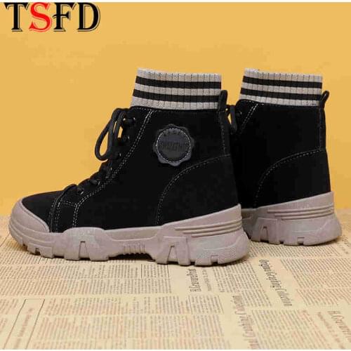 2020 Ankle Boots for Women High-Cut Womens Leather Boots Keep Warm Black Platform Shoes Retro Chelsea Increase Sock Footwear D2