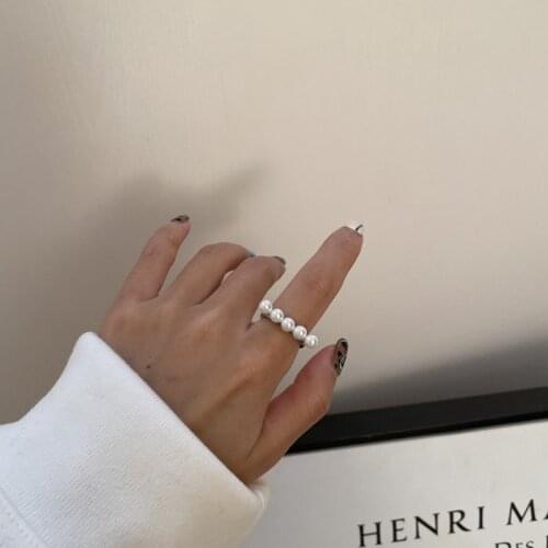 A Girl' Fashion Retro Vintage T Bar Pattern Pearl Rings for Women Korean One Line Ring Jewelry Girl Gift