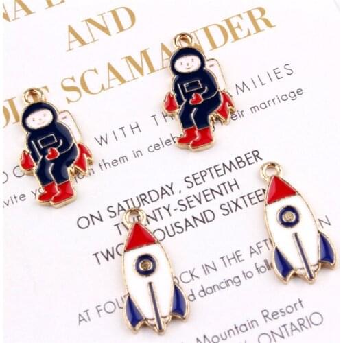 10 pcs Astronaut Rocket Enamel Charms Bracelet Fit Cosmonaut Drop Oil Metal Pendant Charm DIY Earring Jewelry Accessories YZ139