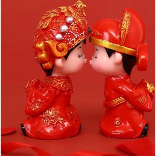 Chinese Tranditional Bride Bridegroom Figurine Resin Wedding Ornament Traditional Costume Home Decoration Cake Topper Miniature
