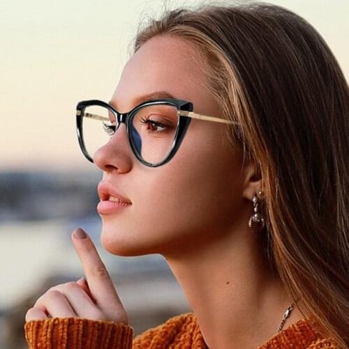2021 New Women Anti Blue Light Glasses Confortable Spring Hing Cat Eye Optic Frame Women Anti Blue Ray Computer Reading Glasses