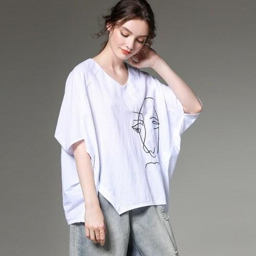 Large size ladies' summer new fashion V neck Embroidery T-shirt womens casual loose short sleeve Irregular knitting tops black