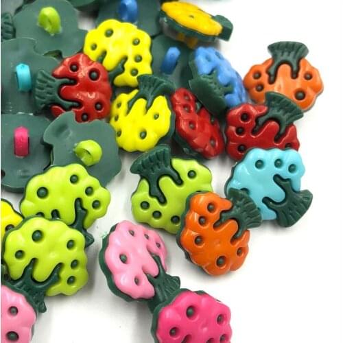 100pcs Tree Plastic backhole DIY buttons sewing/appliques/craft PT156