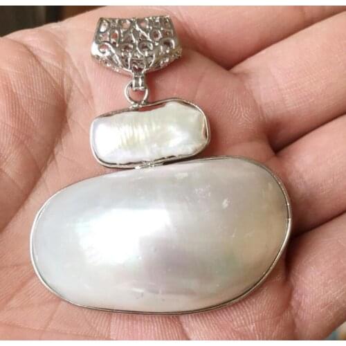 Fashion jewelry HOT SELL Big 48mm white mabe keshi pearl necklace crescent pendant