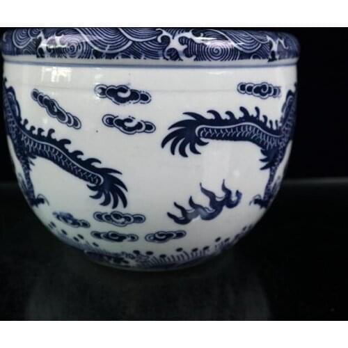 Antique Collection Ornaments Blue and White Porcelain Water Fish Tank Porcelain Jar Dragon and Pearl