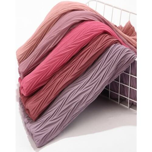 High quality women muslim malaysia crinkle chiffon scarf islamic shawls headwear long wraps pleated solid plain chiffon hijabs