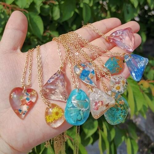 Lost Lady Transparent Resin Heart Pendant Necklaces Colorful Dried Flower Geometric Necklaces for Women Girls Party Jewelry Gift