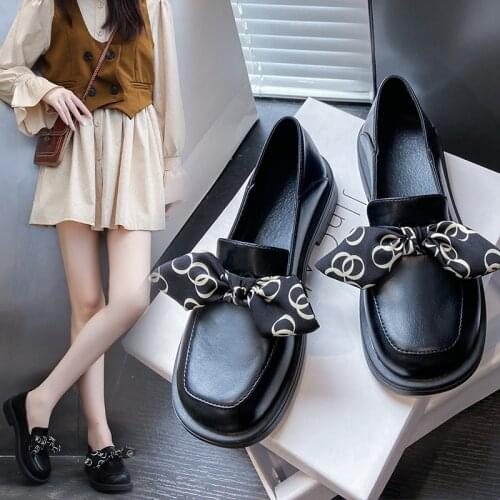 Women Loafers 2021 Autumn Silk Bow Slip on Shoes Woman Flats Square Toe Boat Shoes Leather Casual Shoes Zapatos Mujer 9371N