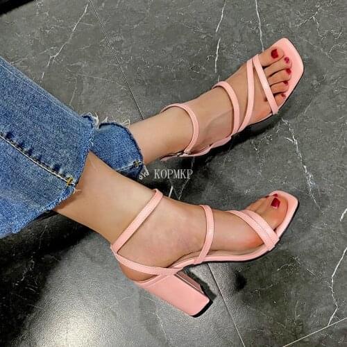 Summer 2021 Luxury Brand Design High Heels Womens Thick Heel Sandals Sexy Open Toe with Solid Buckle Strap Kopmkp Square Heel