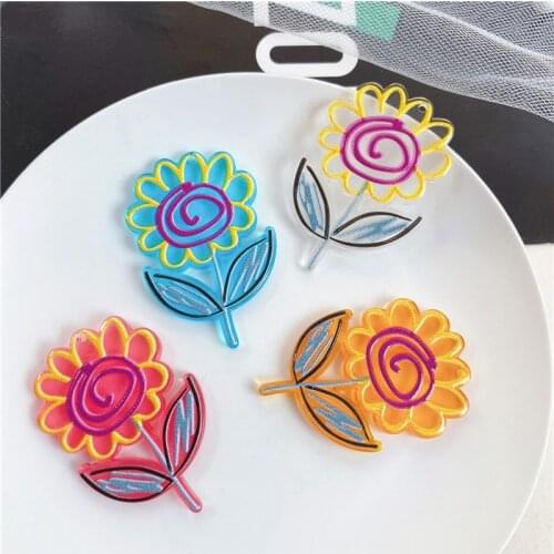 Summer style 40pcs/lot Relief effect pattern cartoon flowers shape acrylic pendant beads diy jewelry earring/hair accessory