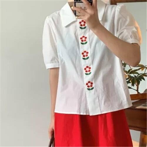 Korean retro embroidery small flower design sense loose and thin Polo collar short-sleeved shirt blouse women