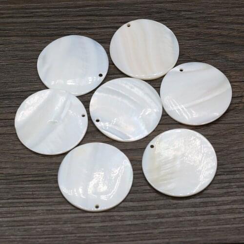 10pcs Natural Freshwater White Round Shell Mother of Pearl Shell Pendants Charms for Jewelry Making Necklace Earring Women Gift