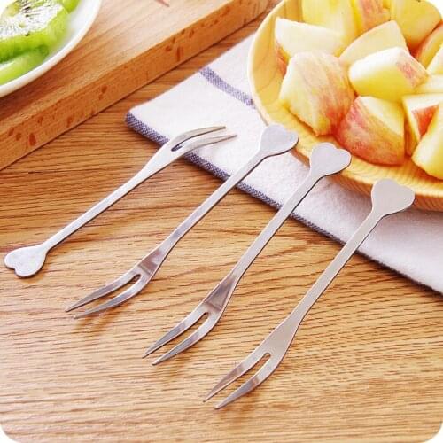5pcs/set Creative Heart - shaped Stainless Fruit Fork Cartoon Fruit Cake Dessert Fork