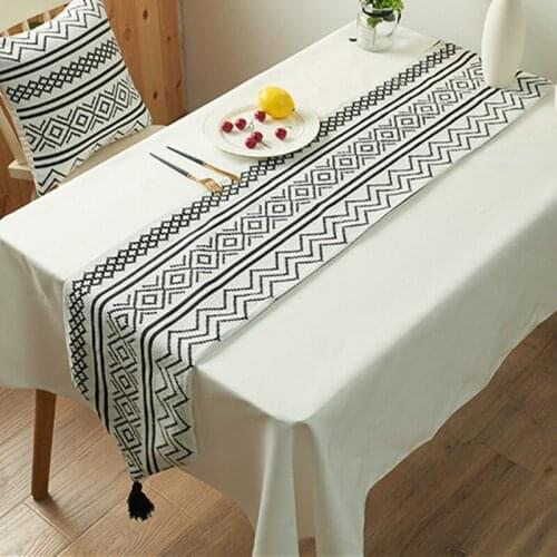 Chenille Nordic Table Runners Geometric Simplicity Black White Tassels Table Flag Home Wedding Decoration Dining Table Covers