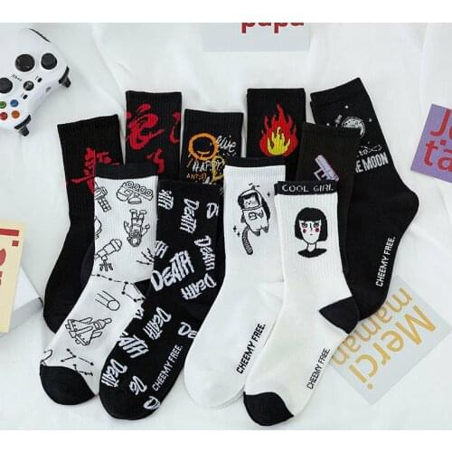 LEOSOXS New male socks Ins College Fashion Harajuku Korean sports deodorant-free middle tube lovers socks female fashion socks