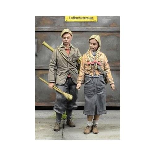 1/35 Resin Figures Model Kits WWI German youth 2 figure Unassambled Unpainted