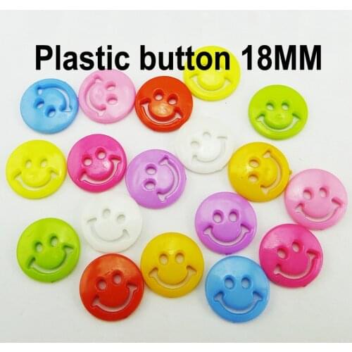 50PCS 18MM SMILE Face Plastic Buttons Coat Boots Sewing Clothes Accessory Kid Joy Button P-245