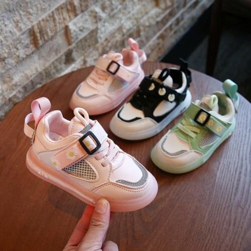 Childrens Board Shoes Autumn 2021 New Mens And Womens Luminous Sports Shoes Breathable Antiskid Led Running Shoes