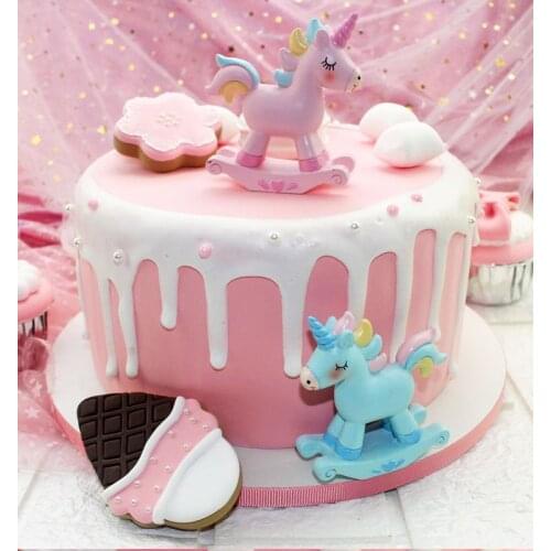 Cute Mini Unicorn Crafts Miniatures Figurines For Home Decor Resin Unicorn Ornament Family Micro Landscape Decoration