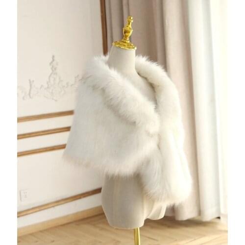 Ivory Faux Fur Wrap Bridal Fur Shrug Bride Winter Cover Up Bridal Shrug Wedding Bridal Shrug Faux Fur Shawl Faux Fur Stole Winte